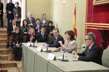 30/01/2019. Carmen Calvo participa en el homenaje a siete académicos represaliados tras la Guerra Civil. La vicepresidenta del gobierno y mi...